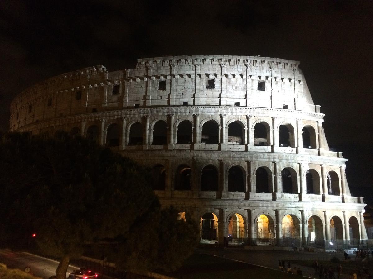 Alloggio Turistico Al Colosseo Roma Ngoại thất bức ảnh